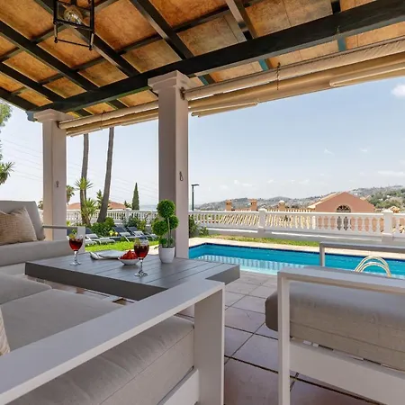 Living4malaga Miraflores 别墅